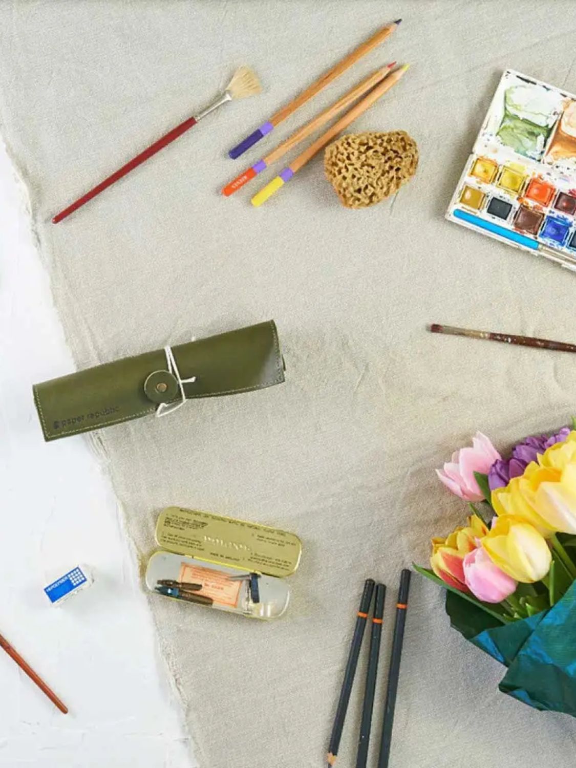 Paper Republic Le Porte Plume Leather Pen and Pencil Case Olive Green